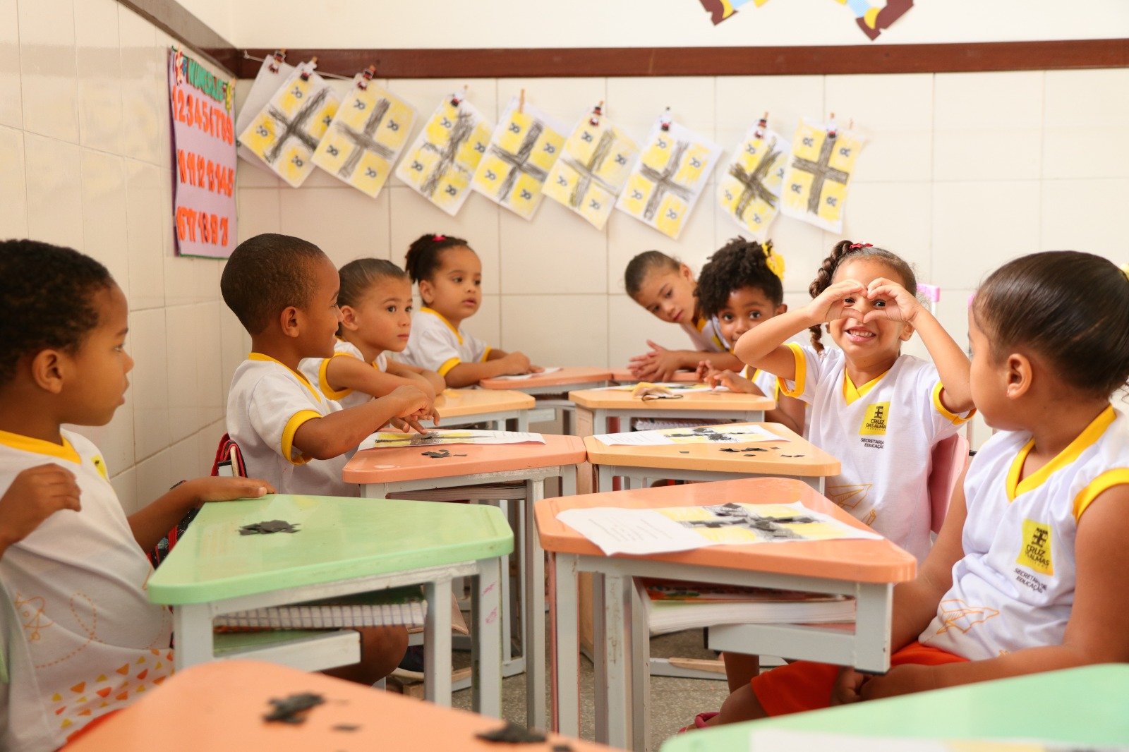 Implantação de ensino em tempo integral em cinco unidades de pré-escola