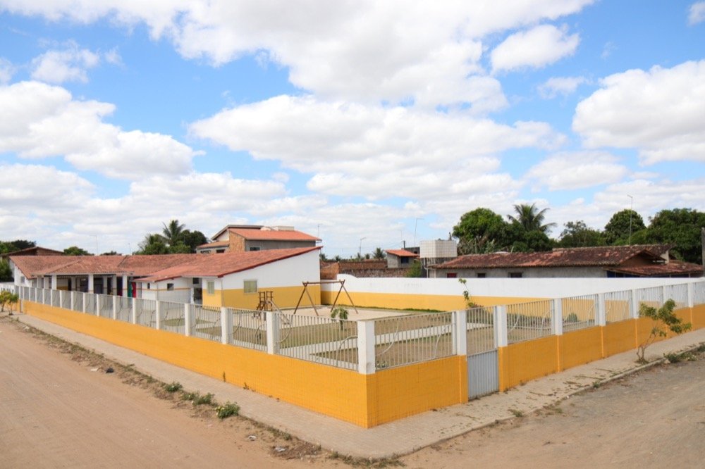 Reconstrução da Escola Alice Araújo