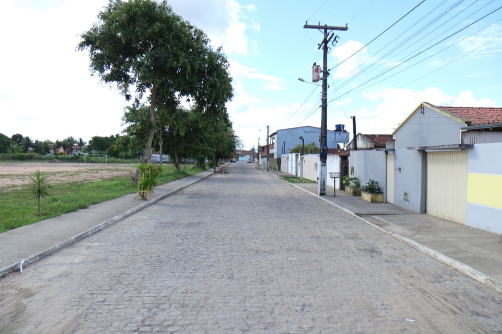 Pavimentação da Rua Ivan de Souza Carneiro