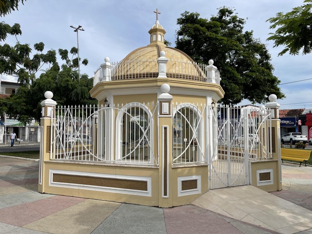 Construção do Monumento Monsenhor Neiva