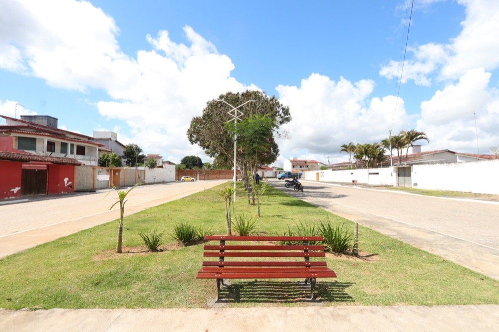 Construção da Praça do Bairro José Augusto Sampaio