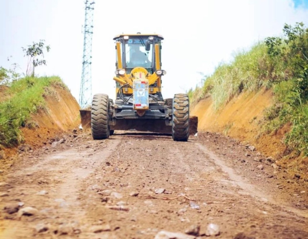 Recuperação e manutenção de 100% das estradas rurais 