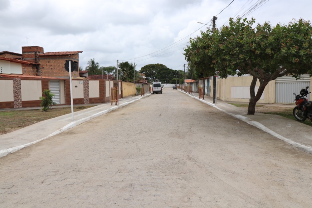 Pavimentação da Rua dos Jacarandás