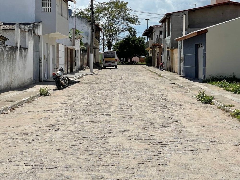 Pavimentação da Rua Valmiro Garcia de Oliveira