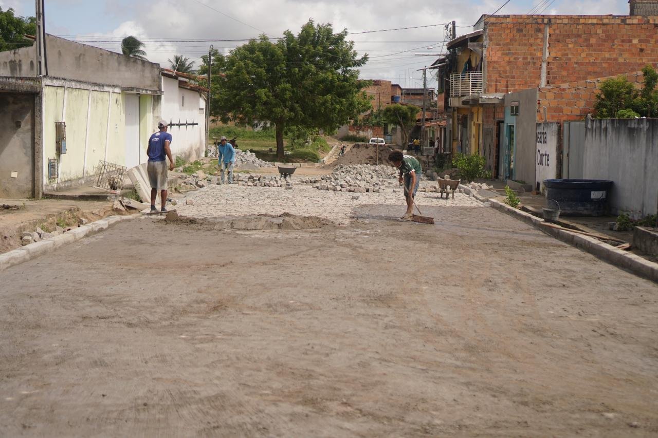 Pavimentação e drenagem de Ruas na Tabela